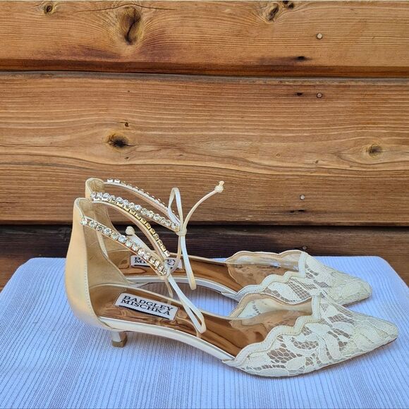 Badgley Mischka Women's Betsy Lace Kitten Heel Pumps - Picture 12 of 16